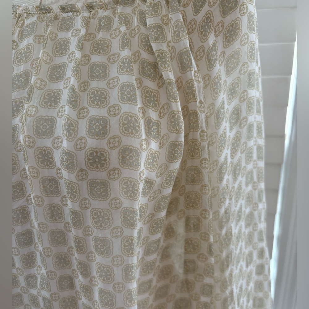 Italian Silk blouse by Piazza Roma - Picture 3 of 4